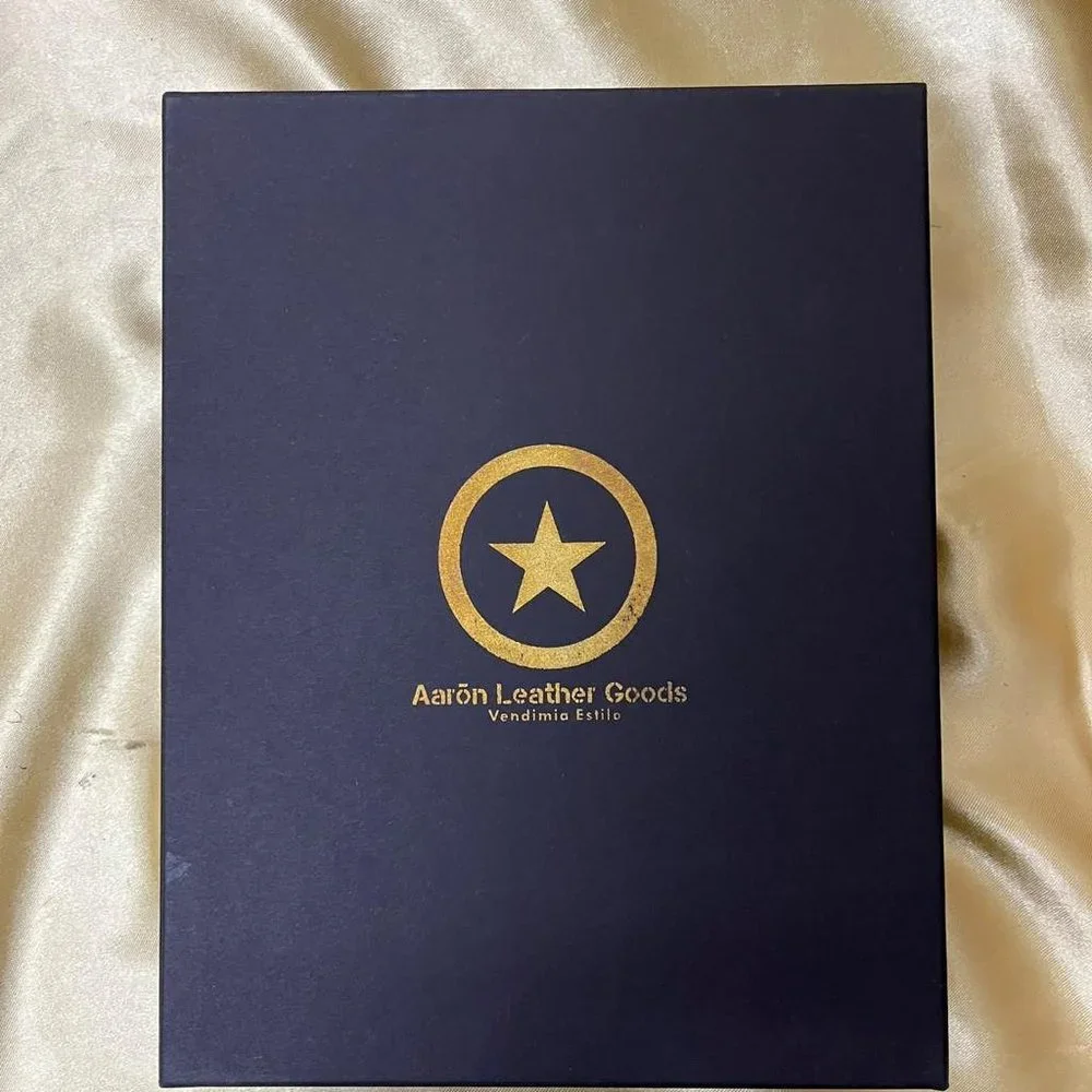 NWT Aaron Leather Goods 1pc plain diary